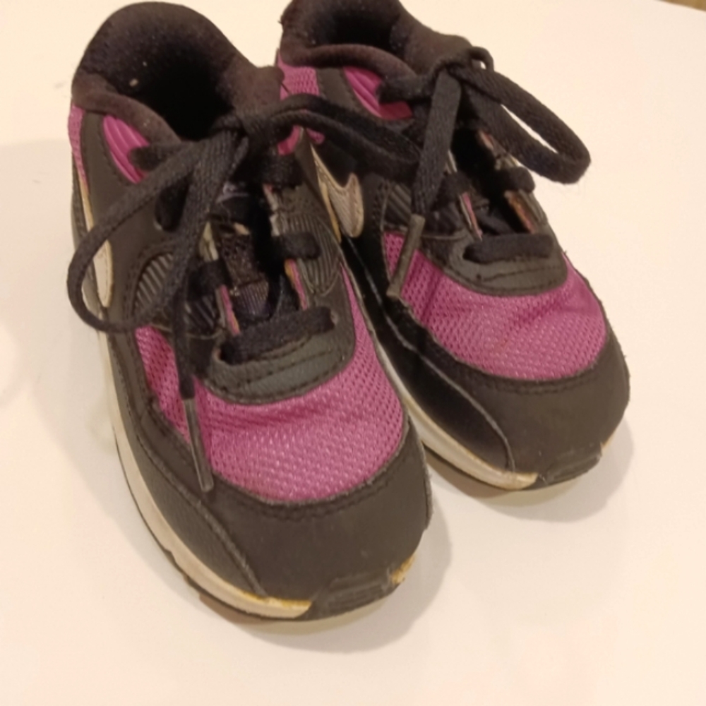 Nike Air Max Kids Sneakers Pink Black Size 8